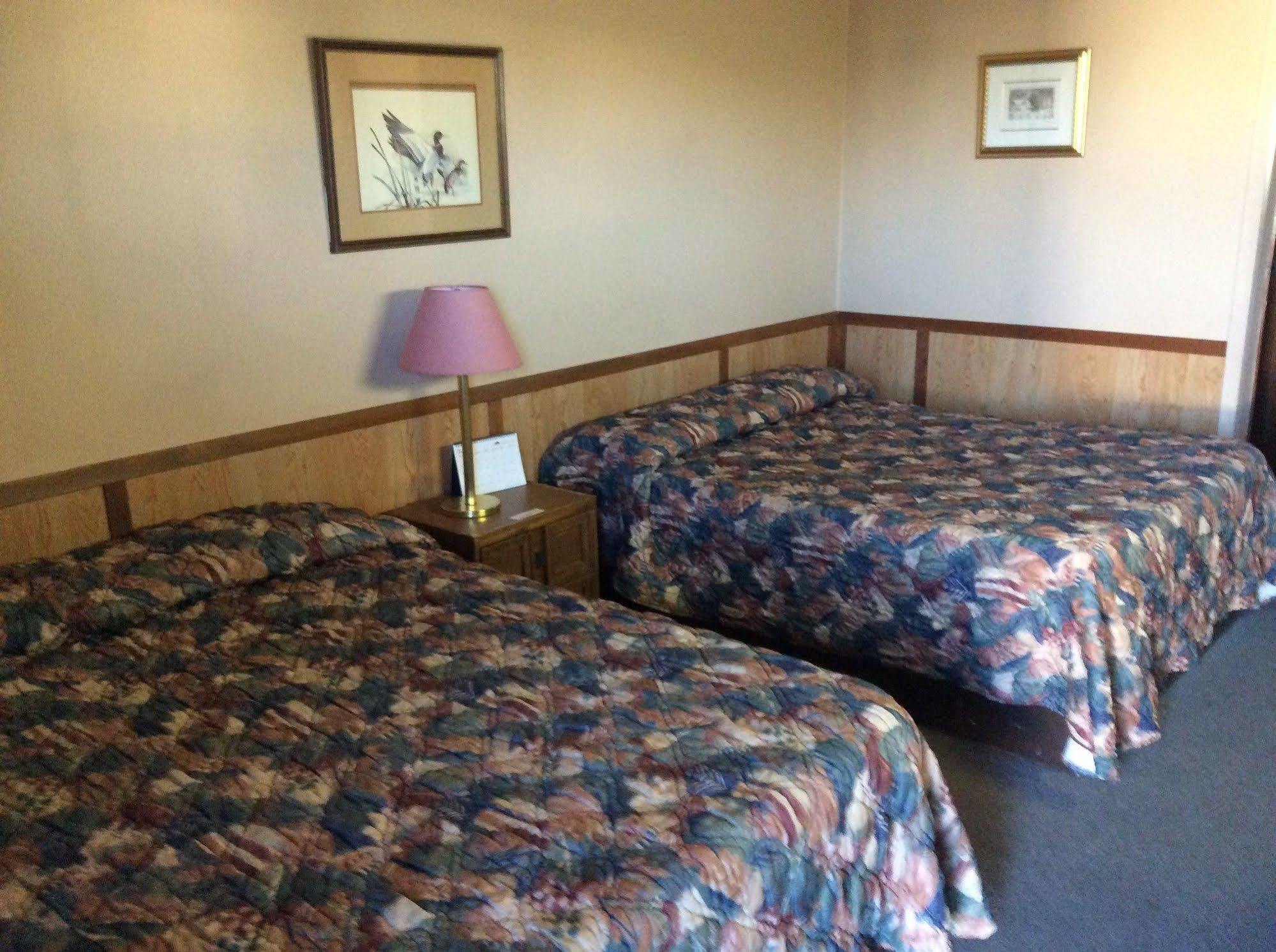 Parkwood Motor Inn Sundre Екстериор снимка
